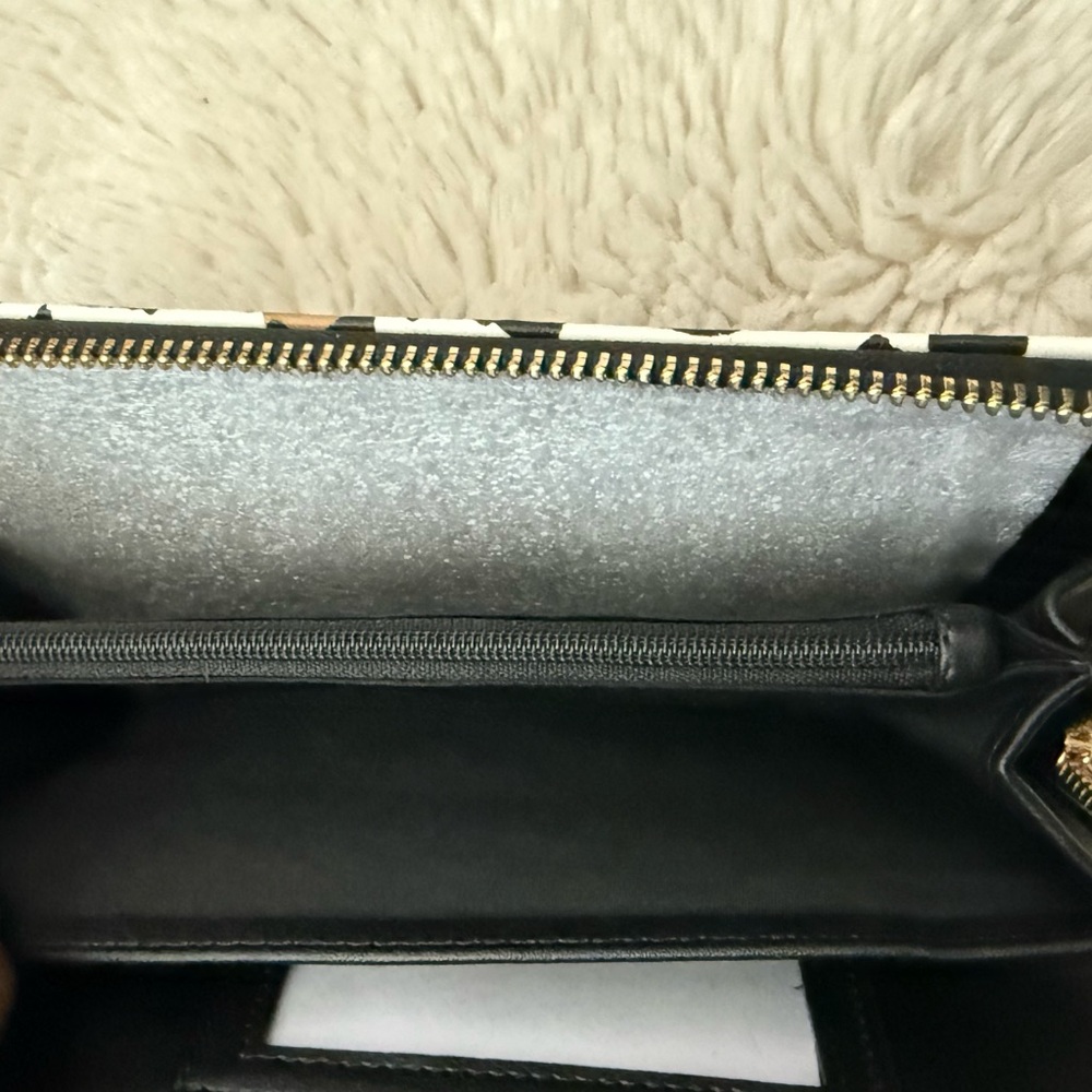 Betsey Johnson Heart Leopard Print Wallet - Picture 4 of 4